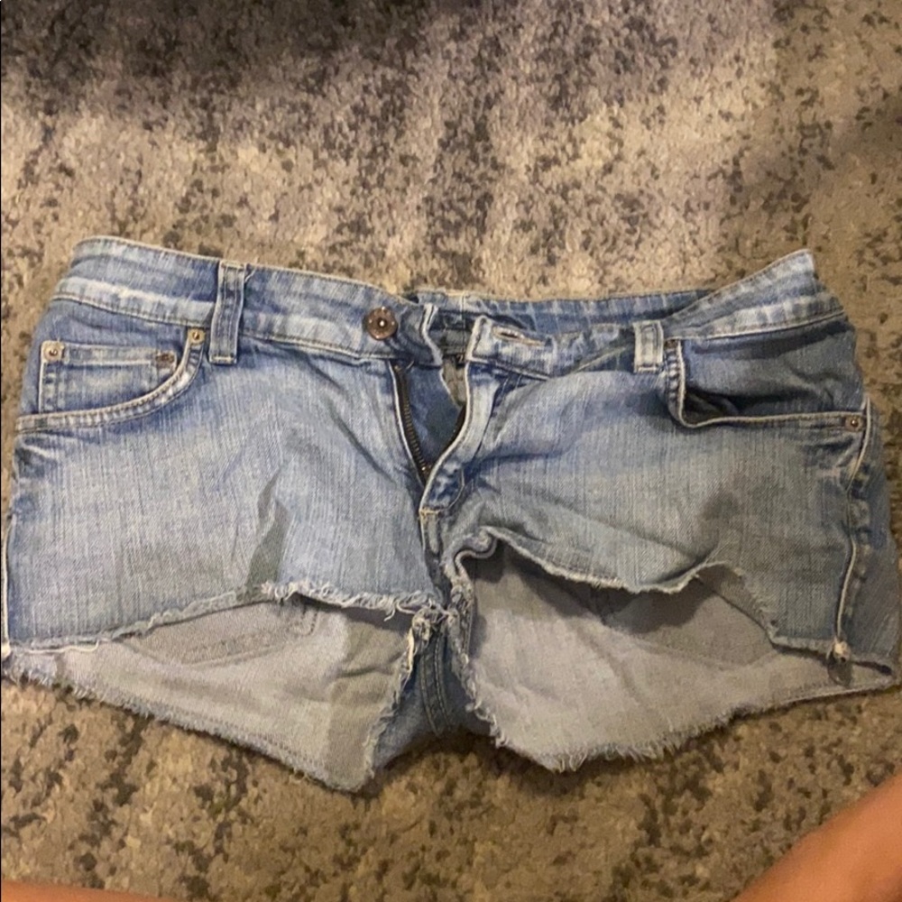 Carmar short jean shorts size 28